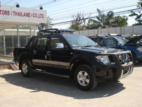 Images (Pics) of new and used Double Cab Nissan Navara from Thailand's and Dubai's top new and used Nissan Navara Single, Extra and Double Cab dealer and exporter Sam Motors