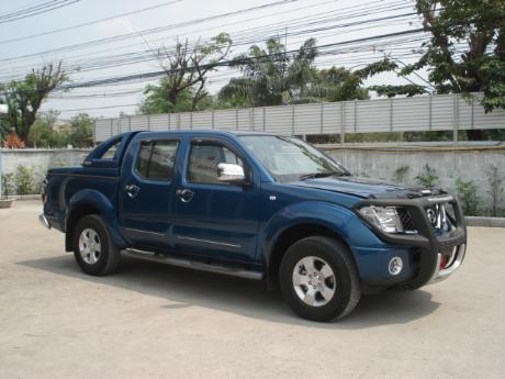 Images (Pics) of new and used Double Cab Nissan Navara from Thailand's and Dubai's top new and used Nissan Navara Single, Extra and Double Cab dealer and exporter Sam Motors